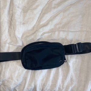 Lulu lemon fanny pack